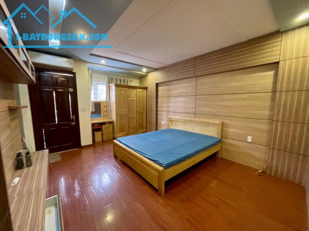 Cho thuê nhà khu phân lô Văn Cao, DT: 90m2, 4 p.ngủ. - 3