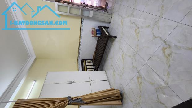 Bán nhà Hẻm 276 Mã Lò - 77m² ( 4 x 19.5 ) 3 Tầng 4PN - có PN ở trệt - Nhà Hẻm như hình - 3