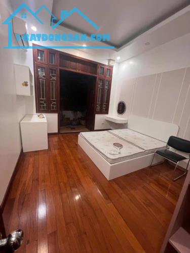 Cho thuê nhà nguyên căn Ô Tô Tránh nhau Nguyễn Ngọc Nại - Thanh Xuân 65m x 4T giá 21tr - 5