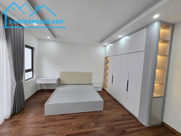 BÁN NHÀ BỒ ĐỀ 50M2* 4 TẦNG* 8.5 TỶ, FULL NỘI THẤT, Ô TÔ ĐỖ CỬA - 1