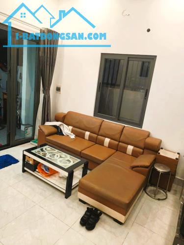 CẦN BÁN: NHÀ ĐẸP 110M2 - TRUNG TÂM THỦ ĐỨC (Q9) - LÊ VĂN VIỆT - 5,7 T (TL) - 2