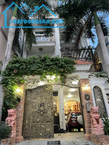 NHÀ BÈ - Bán nhà Villa ngay Thị trấn Nhà bè - Hầm để xe - 178m2 - 4 tầng - Giá 25 tỷ - 2