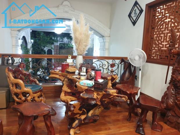 NHÀ BÈ - Bán nhà Villa ngay Thị trấn Nhà bè - Hầm để xe - 178m2 - 4 tầng - Giá 25 tỷ - 4