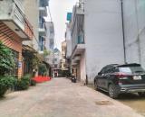 Bán nhà phân lô dân trí tại Thanh Trì, oto tránh, 72m2, giá 6.9 tỷ. Lh 0888229559