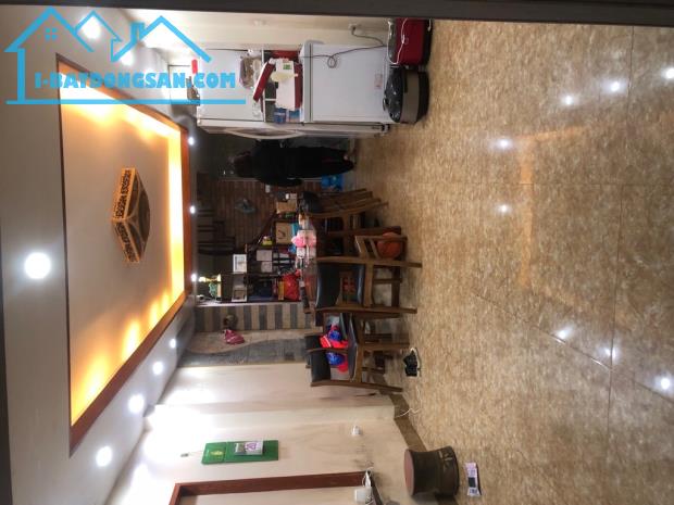Bán nhà Lĩnh Nam diện tích 40m2, 7 tầng, mặt tiền 4m, 4,5 tỷ - 4