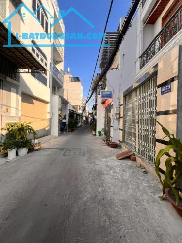 RẺ NHÀ C4 NGAY LÊ TRỌNG TẤN & KÊNH 19/5 -62M2 (4.5x14)- HẺM TRƯỚC NHÀ GẦN 5M. CHỈ 4 TỶ XÍU - 3