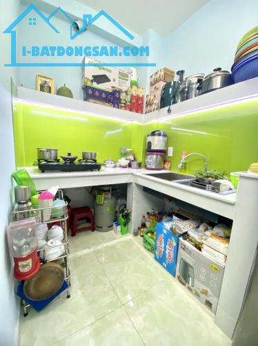 THÀNH MỸ - TÂN BÌNH - 3 TẦNG - 4 PN - NỞ HẬU - NHÀ MỚI - GIÁ 3.25 TỶ - CHỐT NGAY! - 3