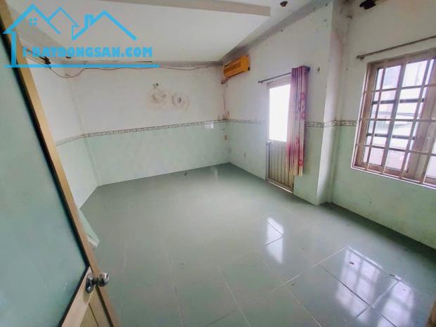 (CỰC HIẾM) BÁN GẤP NHÀ DT 30m2,MT 6m,HẺM XE HƠI - TẠI ĐƯỜNG CMT8-Q3 - GIÁ CHỈ 5,3 TỶ - 1