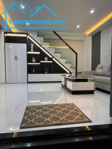 ♣  Nhà Kiệt 408 Trưng Nữ Vương, 36m2, 2 tầng cứng đẹp ở ngay, 2.45 tỷ