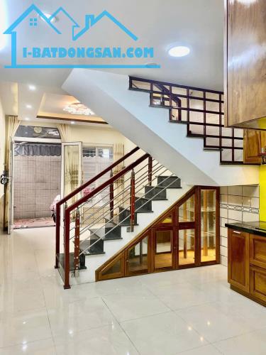 # Nhà Trưng Nữ Vương kiệt khá thẳng, 37m2, 2 tầng 2 mê đúc cứng, tâm huyết, 2.55 tỷ - 4