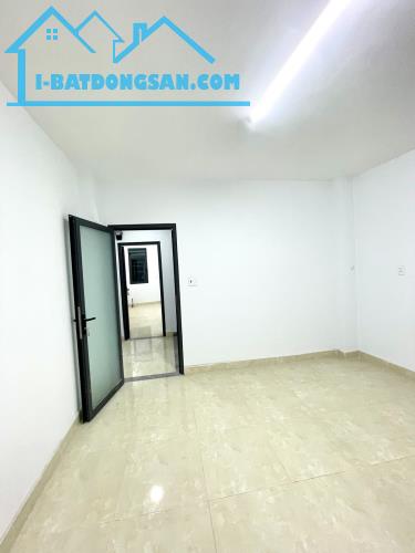 Âu Dương Lân p3Q8 chỉ 100tr/m2, nhà mới đẹp, 3 tầng, 4pn, ngang 4,5m nở hậu 5m - 3