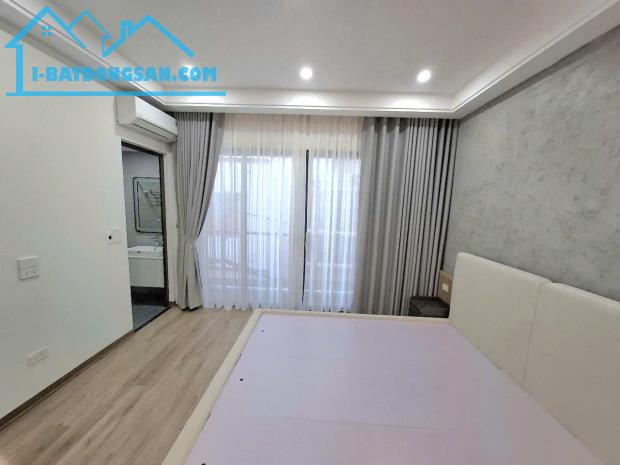 Nhà 6T thang máy Phố Trạm 40m2, lô góc, ôtô cách 20m, 10 tỷ Long Biên - 1