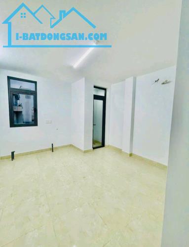 Bán nhà Âu Dương Lân, P.3, Q.8, DT: 66m2, hai lầu, giá 6 tỷ 69. - 1