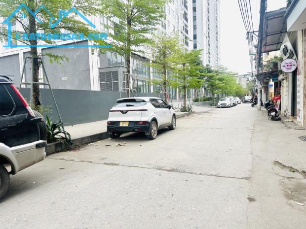 Bán siêu phẩm 137M tặng nhà ô tô thông đường hoàng mai
