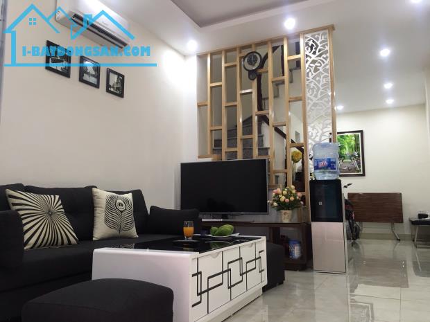 CHỦ BÁN GẤP NHÀ  MỚI LUNG LINH 3 TẦNG NGAY  MÃ LÒ  -HXH THÔNG  4M*18 M- CHỈ 5 TỶ 17 - 2
