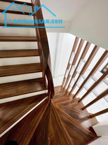 SIÊU PHẨM DÒNG TIỀN PHẠM VĂN ĐỒNG 38M2X5T, LÔ GÓC ,9PKK, DT 500TR/NĂM, GIÁ CHỈ 8,3 TỶ CTL