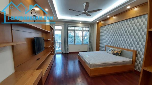 Bán nhà Phố Đội Nhân, Ba Đình. 6 Tầng Thang Máy. Khu Phân Lô Quân Đội, Dân Trí Cao