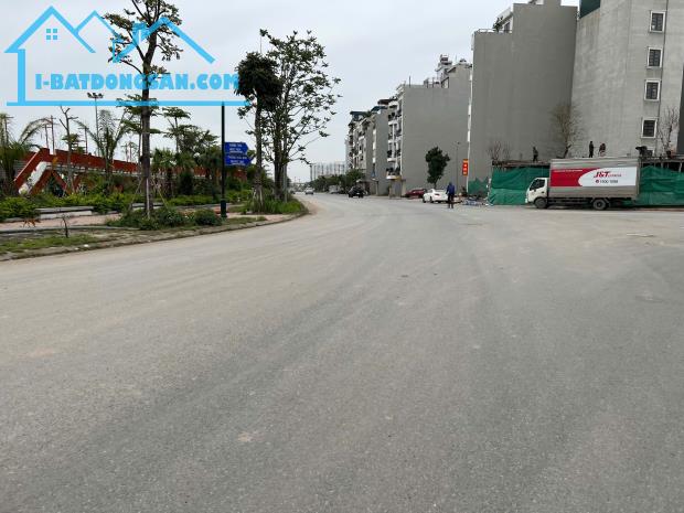 CÓ 102 ĐẤT VÀNG TÁI ĐỊNH CƯ NGỌC THỤY 80M, MT4.5M, 3 THOÁNG, VIEW CÔNG VIÊN, VƯỜN HOA. - 2
