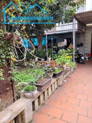 Siêu rẻ bất ngờ - Bán đất tặng nhà cấp 4. Ngõ 95 Vũ Xuân Thiều, diện tích 73m2 giá 4,x tỷ