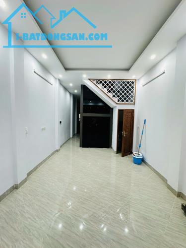 Cần bán gấp nhà phố Kim Đồng,phân lô ô tô đỗ cửa,kinh doanh đỉnh,an sinh đảm bảo - 1