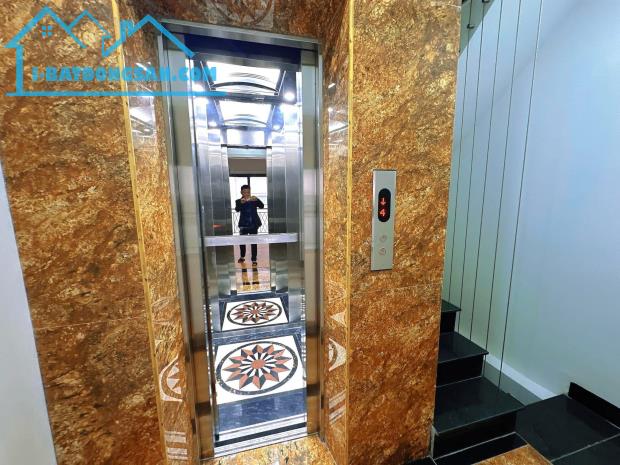BÁN NHÀ TRUNG TÂM CẦU GIẤY - VỊ TRÍ ĐẸP - NHÀ MỚI - 30M2 - GIÁ 8.X TỶ - 2