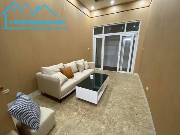 SIÊU PHẨM CẦU GIẤY - VỊ TRÍ ĐẸP - NGÕ RỘNG OTO TRÁNH - 35M2 - GIÁ NHỈNH 7 TỶ - 4