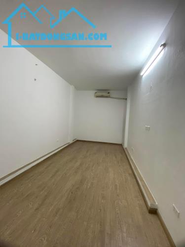 SIÊU PHẨM CẦU GIẤY - VỊ TRÍ ĐẸP - NGÕ RỘNG OTO TRÁNH - 35M2 - GIÁ NHỈNH 7 TỶ - 2