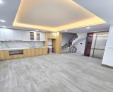 Bán nhà BỒ DỀ- Long Biên 42m2, 6 Tầng, ÔTÔ VƯỢT MẶT XE MÁY, 3 BƯỚC RA PHỐ, giá chào 6 tỷ.