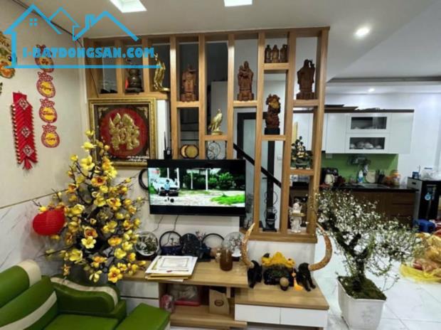 BÁN NHÀ DÂN XÂY - PHÂN LÔ - VẠN PHÚC - GẦN HIMLAM - Ô TÔ DỪNG ĐỖ - KD. - 2