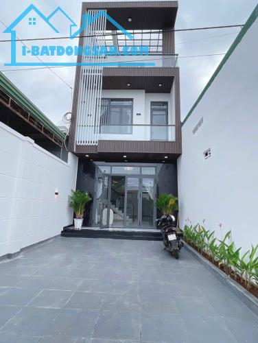 Bán nhà 3 tầng full nội thất mặt tiền đường 19/5 - đường 24m - 1