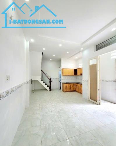 Bán nhà hẻm rộng Cao Thắng – Quận 10 – 30m2 – 2 tầng – 6 tỷ - 3