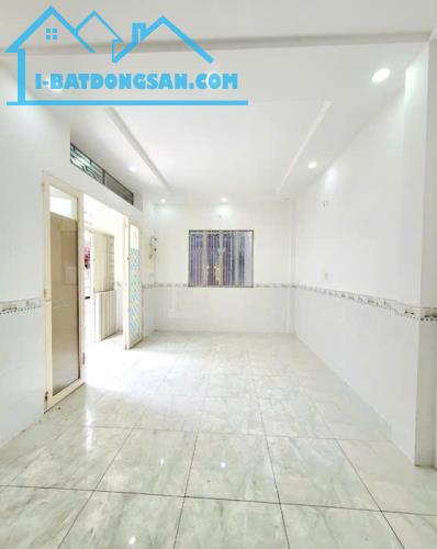 Bán nhà hẻm rộng Cao Thắng – Quận 10 – 30m2 – 2 tầng – 6 tỷ