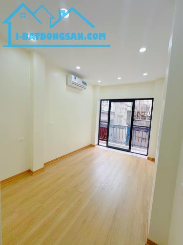 NHÀ ĐẸP – NỘI THẤT ĐỦ - SÁT MẶT PHỐ - 2 MẶT THOÁNG – HOÀNG HOA THÁM - 4