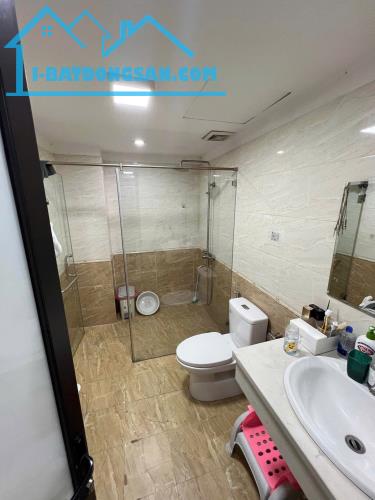Nhà đẹp 5 tầng 25m ra đường lớn khu dân trí cao DT39m MT4,4m 9,6 tỷ - 1