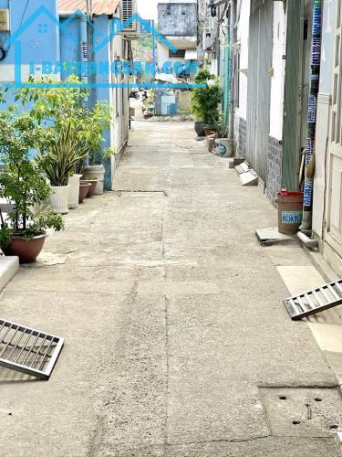 CUỐI TÂN KỲ TÂN QUÝ, BÊN LIÊN KHU 5-6, 68m2, 3 TẦNG (4PN) , MẶT TIỀN NHÀ GẦN 5M, giá