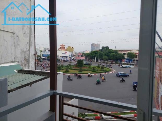 Chính chủ cần bán gấp nhà mặt tiền ngay vòng xoay Phú Lâm, Q. 6, 50m2, 4 tầng, giá chỉ 7tỷ