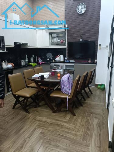 Bán Nhà Quán Thánh. Ba Đình. DT 131m2. MT 6,8m. 4 Tầng. Giá 43 Tỷ. - 1