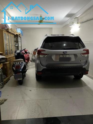 Bán nhà Lê Văn Lương, ngõ Camry tránh nhau, gần phố, 48m2, giá 16.4 tỷ - 1