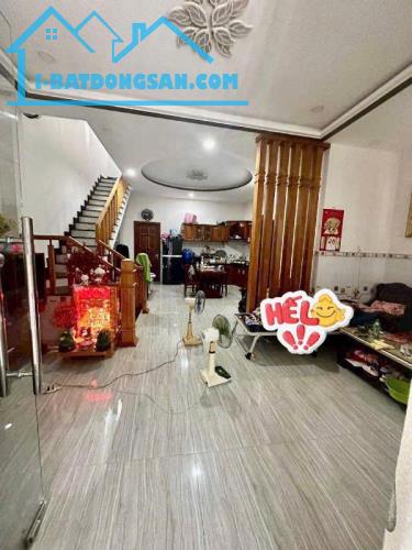 Bán nhà hẻm Lạc Long Quân - Phước Tân - Nha Trang - Nhà 3 tầng, giá chỉ 4.2 tỷ