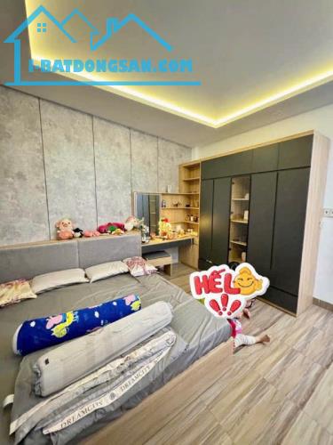 Bán nhà hẻm Lạc Long Quân - Phước Tân - Nha Trang - Nhà 3 tầng, giá chỉ 4.2 tỷ - 4