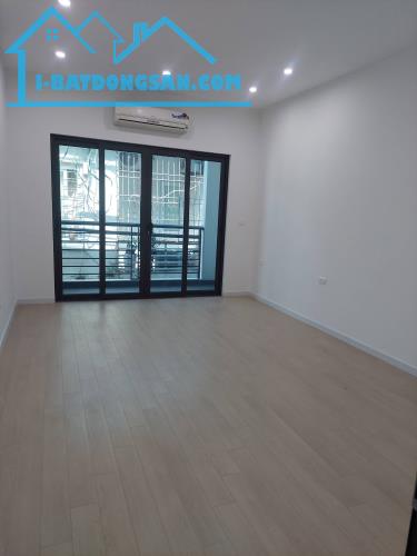 Bán Nhà Ngõ Quỳnh. Thanh Nhàn. Hai Bà Trưng. DT 54m2. MT 4m. 4 Tầng. Giá 9,45 Tỷ.