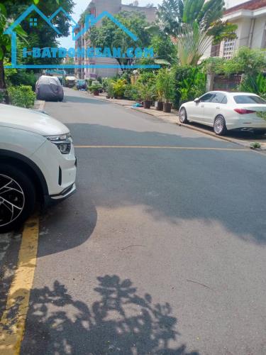 Nhà bán mặt tiền Trường Chinh  DT 74m2 trong khu K 300 đang KD, chỉ 11.7 tỷ - 1