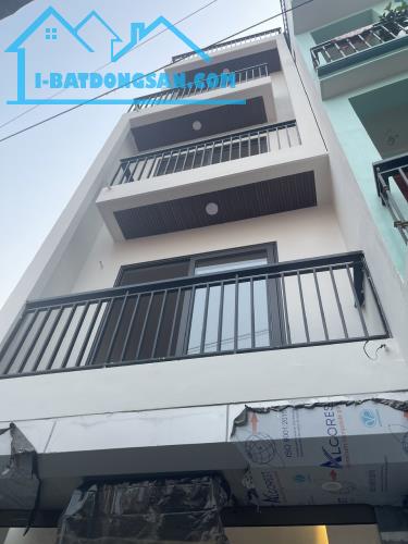 Bán nhà 4,5 tầng mới, ngõ 68 Nguyễn Văn Linh, cách 10m ra đường ô tô tránh, gần chợ