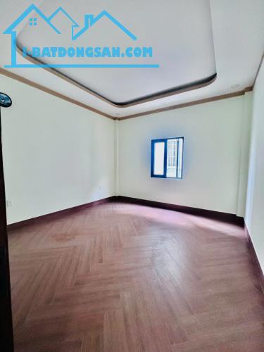 Bán nhà 3 tầng 60m2,Hẻm 2 xe oto tránh,gần kề khu Đông Tăng Long,5.29 tỉ TL - 2