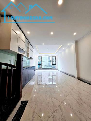 Bán gấp nhà phố Thạch Bàn, Ô Tô Thang Máy 45m2 mt42m2 giá 8.8 tỷ - 2