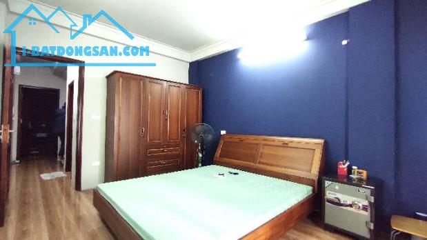 Nhà 4 tầng Dân xây khu P/ lô Nguyễn Văn Cừ, ô tô thông, DT 41m, MT 3.6m nhỉnh 9 tỷ - 2