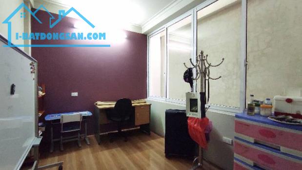 Nhà 4 tầng Dân xây khu P/ lô Nguyễn Văn Cừ, ô tô thông, DT 41m, MT 3.6m nhỉnh 9 tỷ - 3