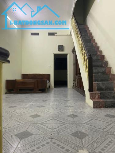 Cho thuê nhà ngõ 318 Đê La Thành Đống Đa 48m x 3 tầng, giá 11tr/tháng - 3