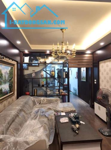 PHÂN LÔ Trần Quốc Hoàn nhà đẹp 52m2, mt 4.5m kd, GARA, vỉa hè, sổ đẹp 19.9tỷ - 2