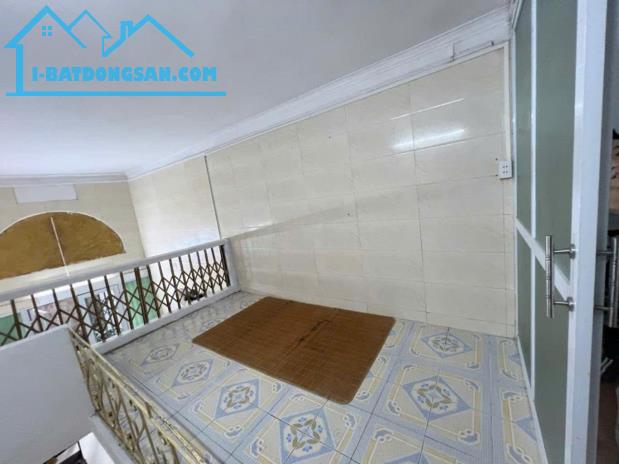 Bán nhà riêng Quận Hai Bà Trưng, ngõ thoáng, 27m2 x 3 Tầng - Sổ nở hậu - Hơn 4 Tỷ - 2